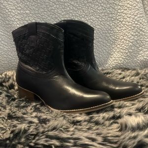*NWOT DIBA•True Western Boots Size 8